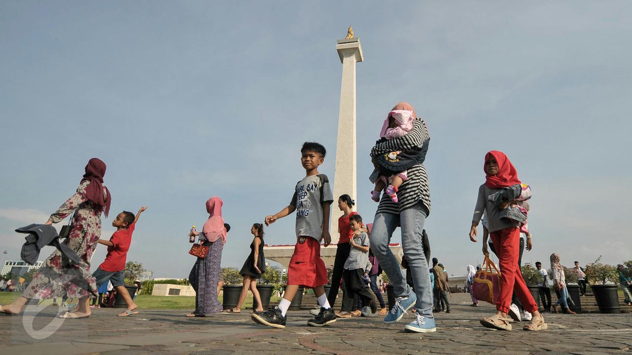 20160707-Libur Lebaran di Monas-Jakarta-Yoppy Renato