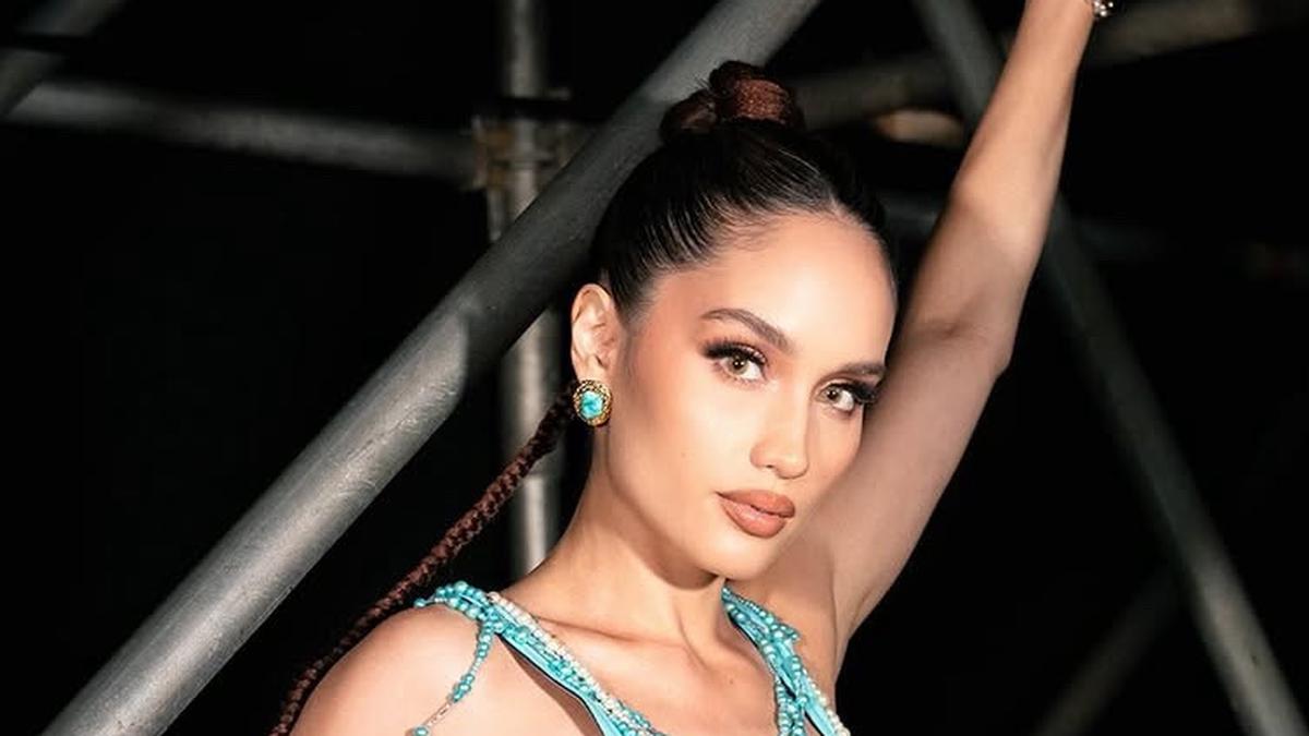 Rahasia di Balik Glamor Artis Indonesia: Lebih dari Sekedar Busana Rancangan Desainer!