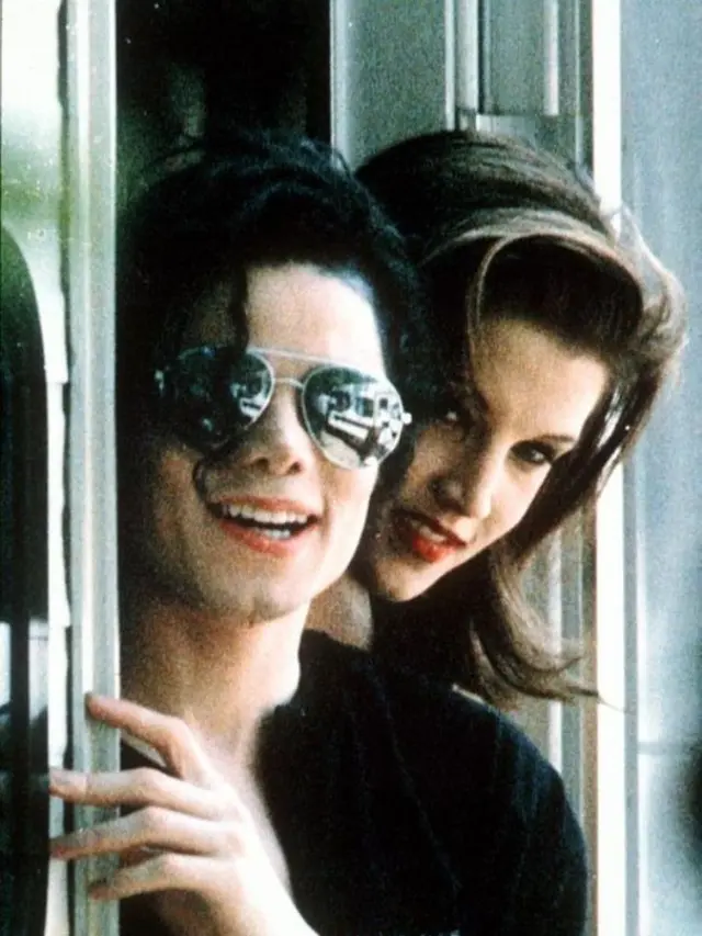 [Bintang] Lisa Marie Presley - Michael Jackson