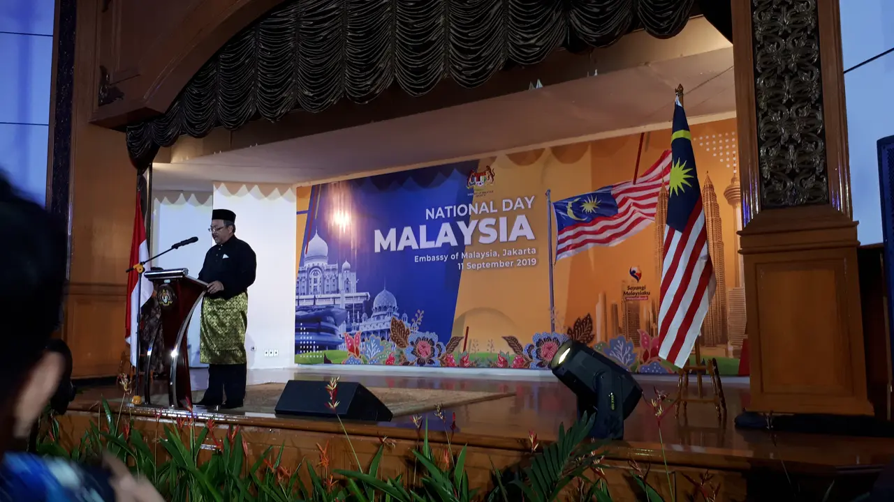Duta Besar Zainal Abidin mendoakan mendiang BJ Habibie di acara peringatan Hari Kemerdekaan Malaysia ke-62. (Liputan6.com/Tanti Yulianingsih)