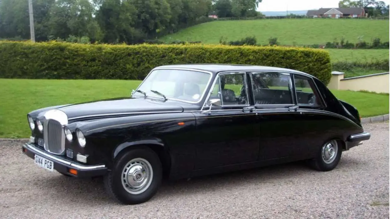 Deretan Koleksi Mobil Mewah Freddie Mercury (motorious)