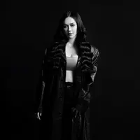 Aura Kasih semakin awet muda (Instagram/aurakasih)