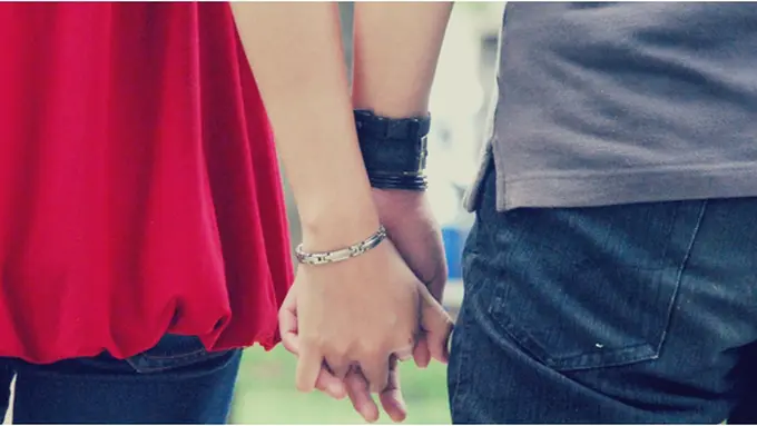 Courtesy Vemale.com| Photo: @bee_is_cute; model: @hunbunmera @IkrarAdina