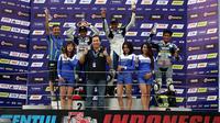 Rey Ratukore dan Galang Hendra berjaya pada kelas R25 Pro seri kedua Yamaha Sunday Race 2017, Minggu (16/7/2017). (Yamaha Racing)