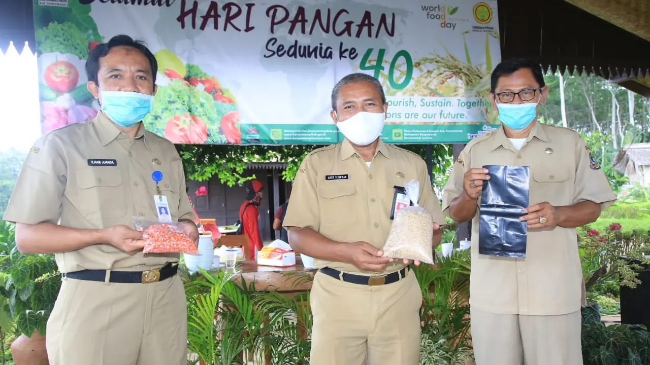 Banyuwangi Bagi-Bagi Bibit Pangan dan Sayuran ke Kelompok Wanita Tani