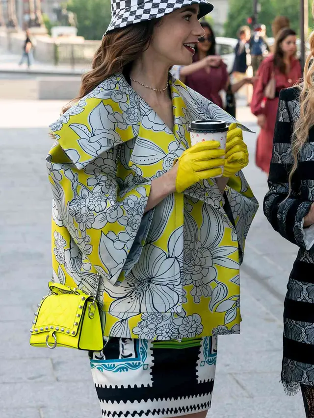 Emily in Paris (Netflix)