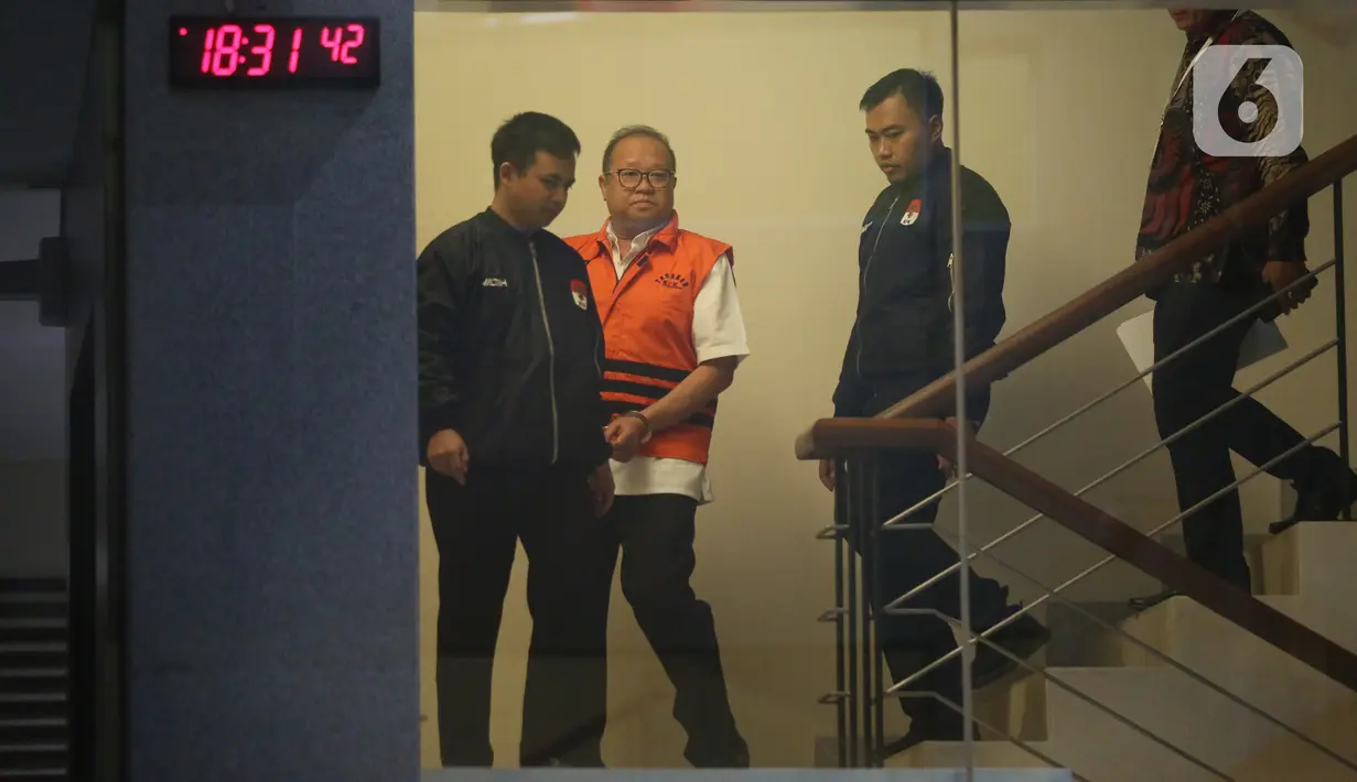 Komisi Pemberantasan Korupsi (KPK) menahan Hendarto tersangka kasus dugaan korupsi dalam pemberian fasilitas kredit oleh Lembaga Pembiayaan Ekspor Indonesia (LPEI). (Liputan6.com/Helmi Fithriansyah)