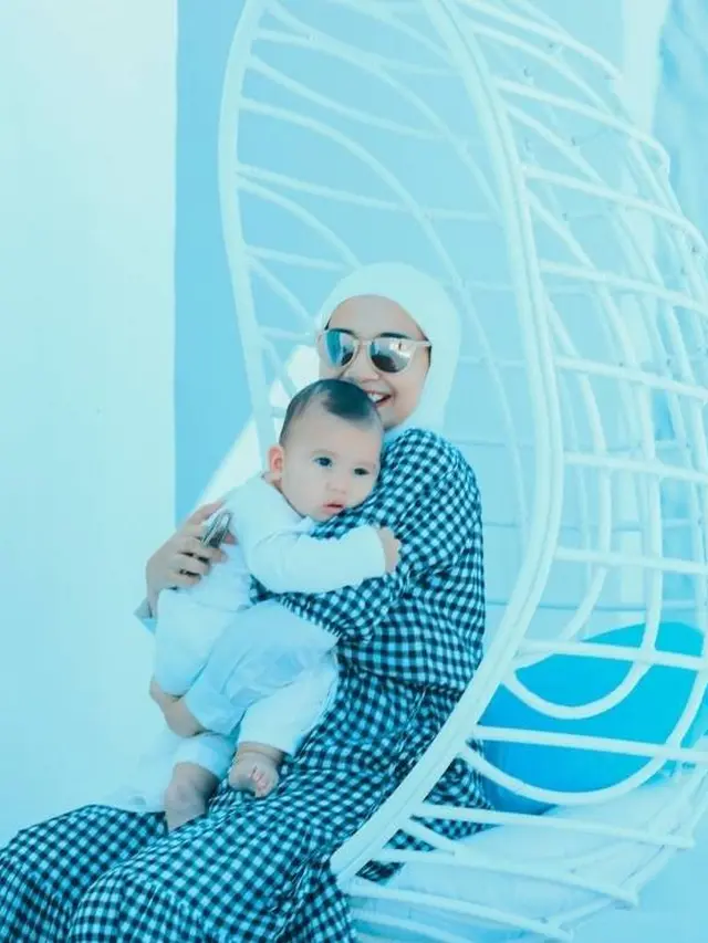 7 Momen Liburan Irwansyah dan Zaskia Sungkar Bersama Buah Hati ke Labuan Bajo