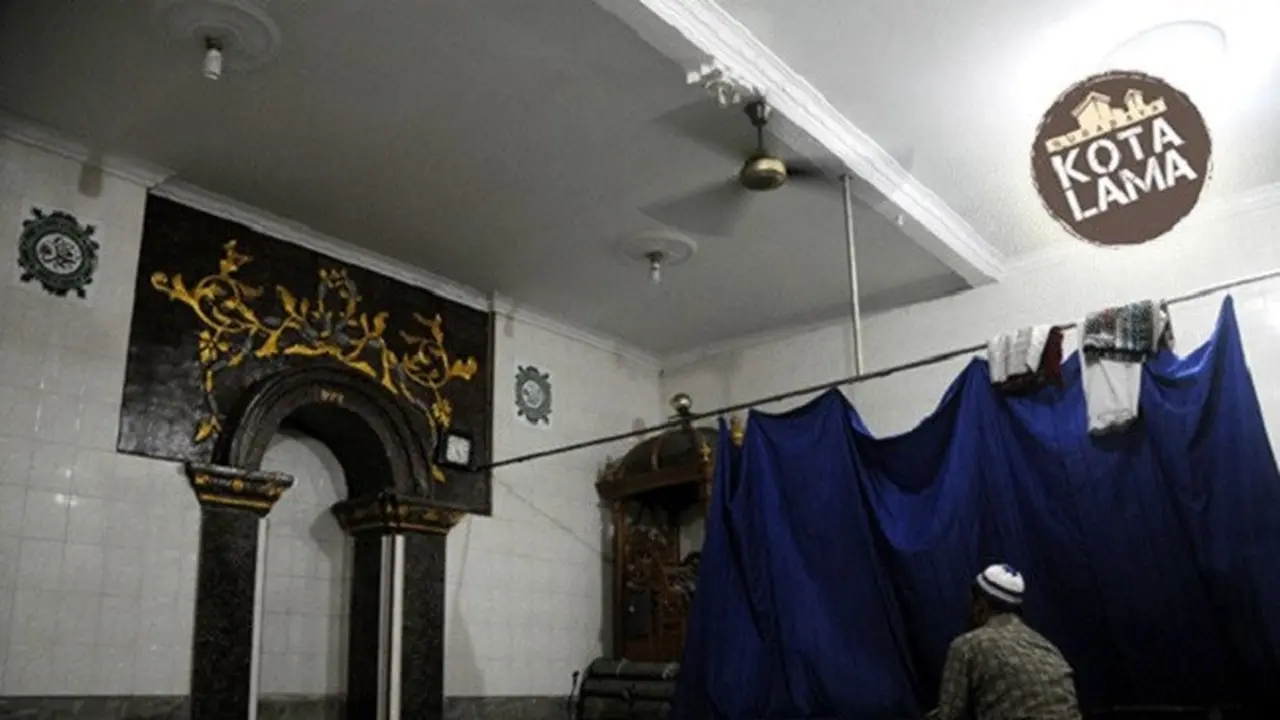 Jahilnya Penunggu Gaib Musala Beratap Gaya Kelenteng di Surabaya
