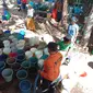 Proses pendistribusian air bersih ke daerah terdampak kekeringan di Bondowoso (Istimewa)