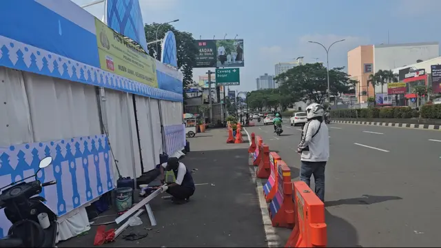 Posko Operasi Ketupat Jaya 2026 yang berada di Jalan Raya Margonda, Depok.