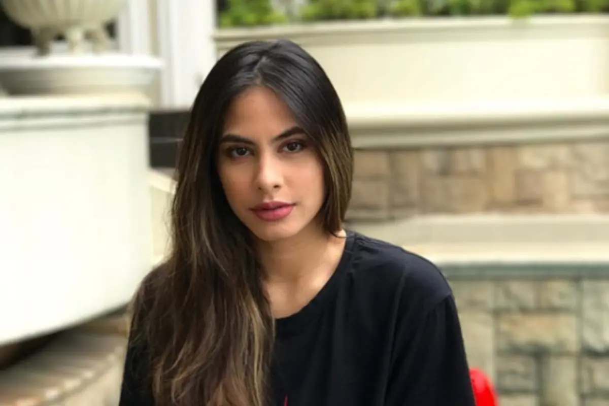 Makeup Flawless ala Valerie Thomas yang Bisa Ditiru Anak ABG