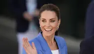 Gaya Slay Kate Middleton Nonton Pertandingan Wimbledon, Selipkan Mic di Balik Blazer