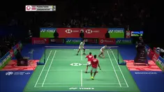 Berita video highlights final All England 2020 nomor ganda campuran, di mana wakil Indonesia, Praveen Jordan / Melati Daeva Oktavianti, menjadi juara setelah mengalahkan Dechapol Puavaranukroh / Sapsiree Taerattanachai dari Thailand, Minggu (15/3/202...
