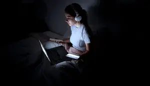 7 Kebiasaan Orang yang Sulit Tidur sebelum Menyelesaikan Pekerjaan Kecil, Kamu Termasuk?