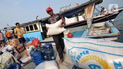 LPS menjamin simpanan nasabah yang berbentuk tabungan, deposito, giro, sertifikat deposito, dan bentuk lainnya hingga sebesar dua miliar rupiah. (Liputan6.com/Angga Yuniar)