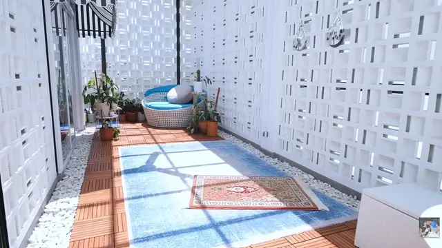 Potret Mushola Semi Outdoor dan Ruang Cuci di Rumah Titi Kamal
