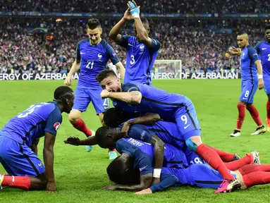 Prancis memetik kemenangan 5-2 atas Islandia pada laga perempat final Piala Eropa 2016 yang berlangsung di Stade de France, Paris, Senin (4/7/2016) dini hari WIB. (AFP/Tobias Schwarz)
