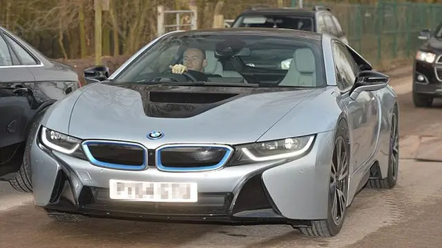 Jelang Lawan Liverpool, Wayne Rooney Pamer Mobil Baru