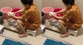 Sarwendah memiliki sisi sederhana yang tak mengenal rasa gengsi. Istri Ruben Onsu ini memilih mencuci baju sendiri dengan tangan. Kesederhanaan Sarwendah yang tak manja ini banjir pujian warganet. (Liputan6.com/IG/sarwendah29)