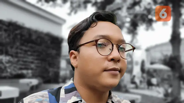 Hasil foto di mode Portrait (filter AI Color Portrait) menggunakan Oppo Reno6 dengan ColorOS 12. (Liputan6.com/Iskandar)