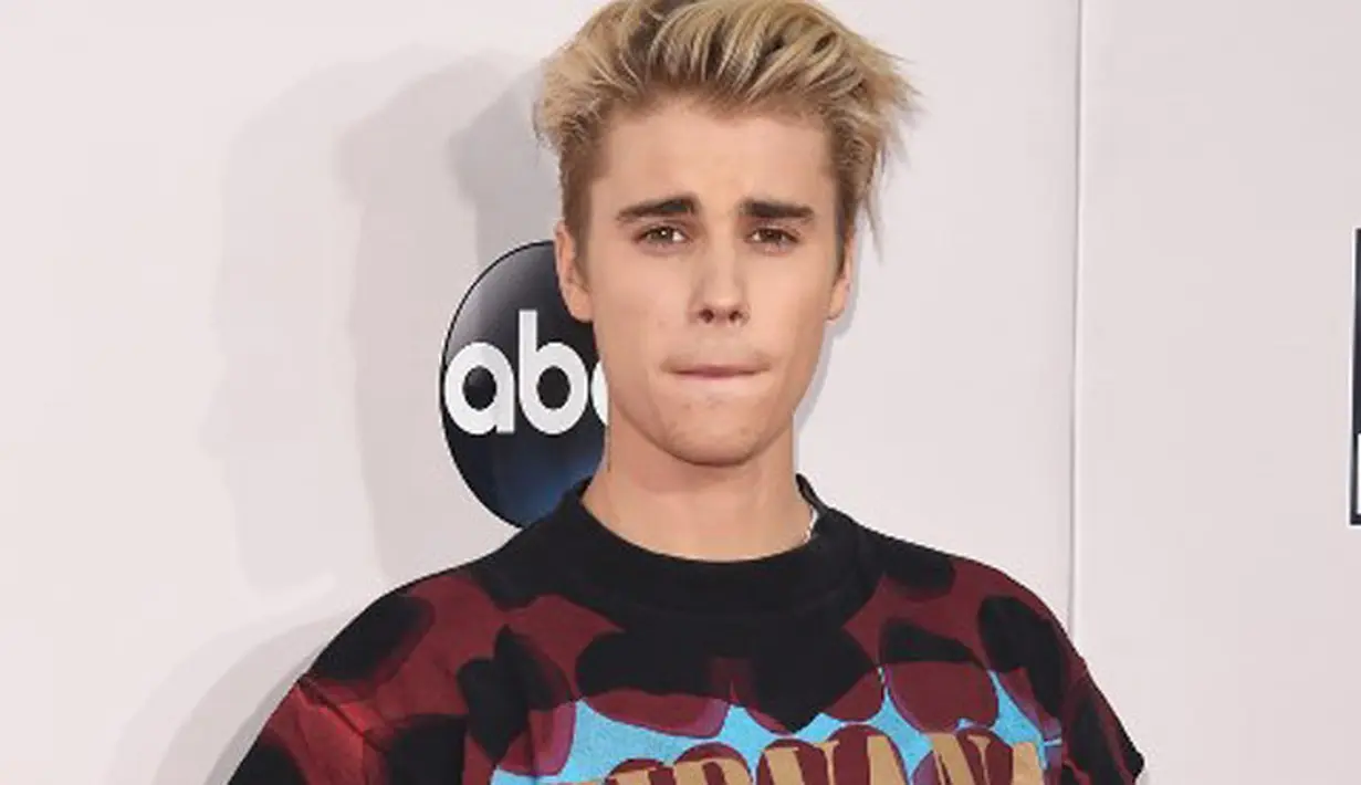 Sabtu (10/6/2017) lalu, Justin tampil di Sumberbust Festival di Stockholm. Belakangan ia memang sering diminta menyanyikan hits Despacito yang berbahasa Spanyol. Namun sayangnya ia justru mendapat perlakuan tak enak. (AFP/Bintang.com)
