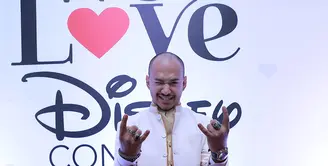 Di tahun ini, Husein Alatas akan mengeluarkan album solonya. Selain itu, Husein akan mencoba peruntungan di dunia baru seni peran. Bermain dalam sebuah film komedi, drama dan action. Genre action adalah kegemarannya. (Galih W. Satria/Bintang.com)