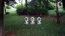 Kondisi patung panda di Taman Martha Tiahahu yang terbengkalai di kawasan Blok M, Jakarta Selatan, Selasa (17/11/2020). Taman yang berdiri sejak 1948 tersebut kini kondisinya terbengkalai, dengan sampah dan rumput liar yang tumbuh hampir di seluruh sudut taman. (Liputan6.com/Immanuel Antonius)