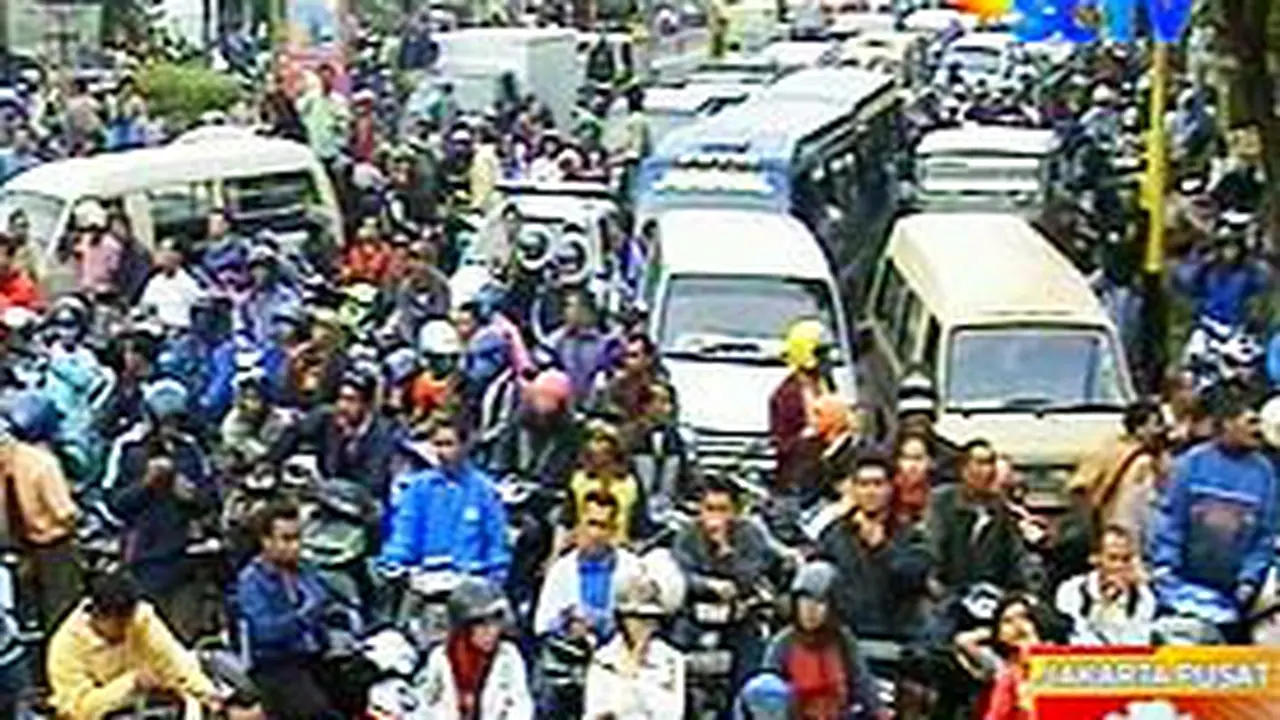150207ddemo-lapindo.jpg