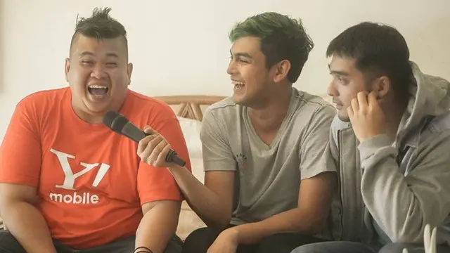 7 Potret Trio Pemain Sinetron Insya Allah Surga Saat di Balik Layar, Kompak Banget
