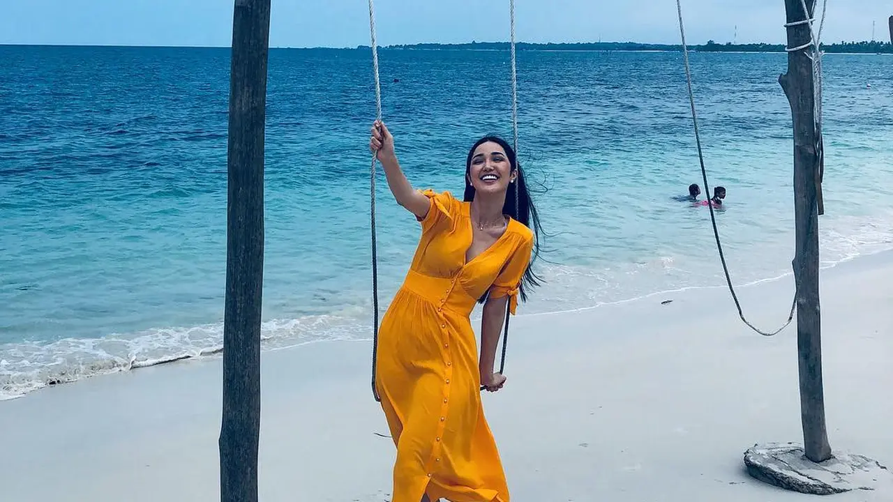 Liburan Seru Puteri Indonesia 2018 di Pantai Tanjung Kelayang Belitung