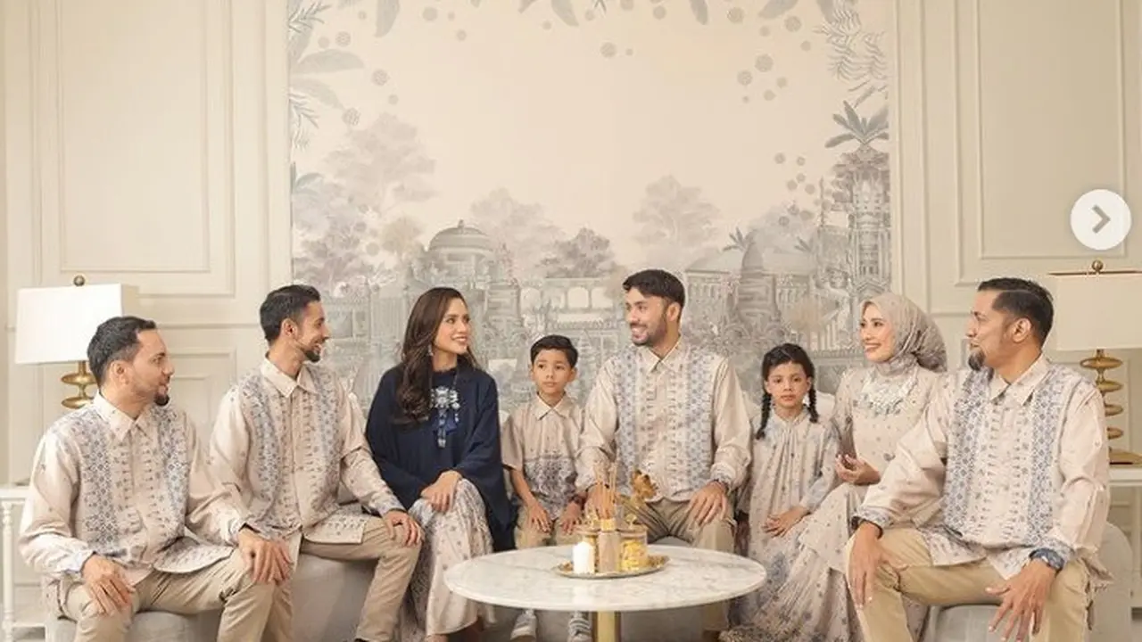 Baju lebaran keluarga Magani Series (Sumber: Instagram/wearingklamby)