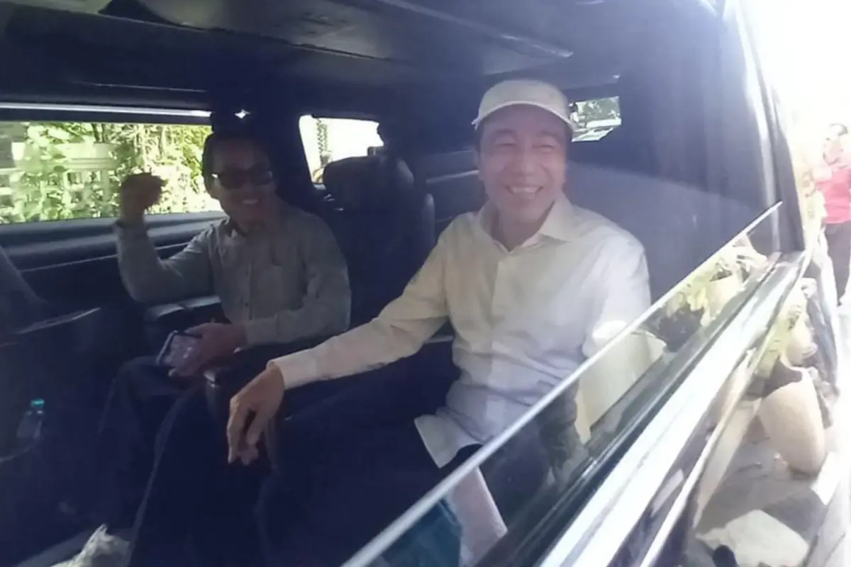 Jokowi Sebut 9 Teman Kuliah UGM Siap Bersaksi