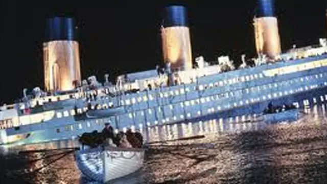 titanic-panik-131210c.jpg