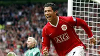 Cristiano Ronaldo menempati urutan pertama pemain nilai penjualan terbesar Manchester United. Ronaldo dijual Machester United ke Real Madrid pada 2009 dengan nila tansfer sebesar 94 juta pounds. (AFP/Andrew Yates)