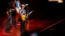 Penyanyi asal Amerika yang memiliki nama asli Peter Gene Hernandez ini membuktikan dirinya sebagai penyanyi jempolan saat menggelar konser bertajuk 'The Moonshine Jungle Tour' (Liputan6.com/Andrian M Tunay).
