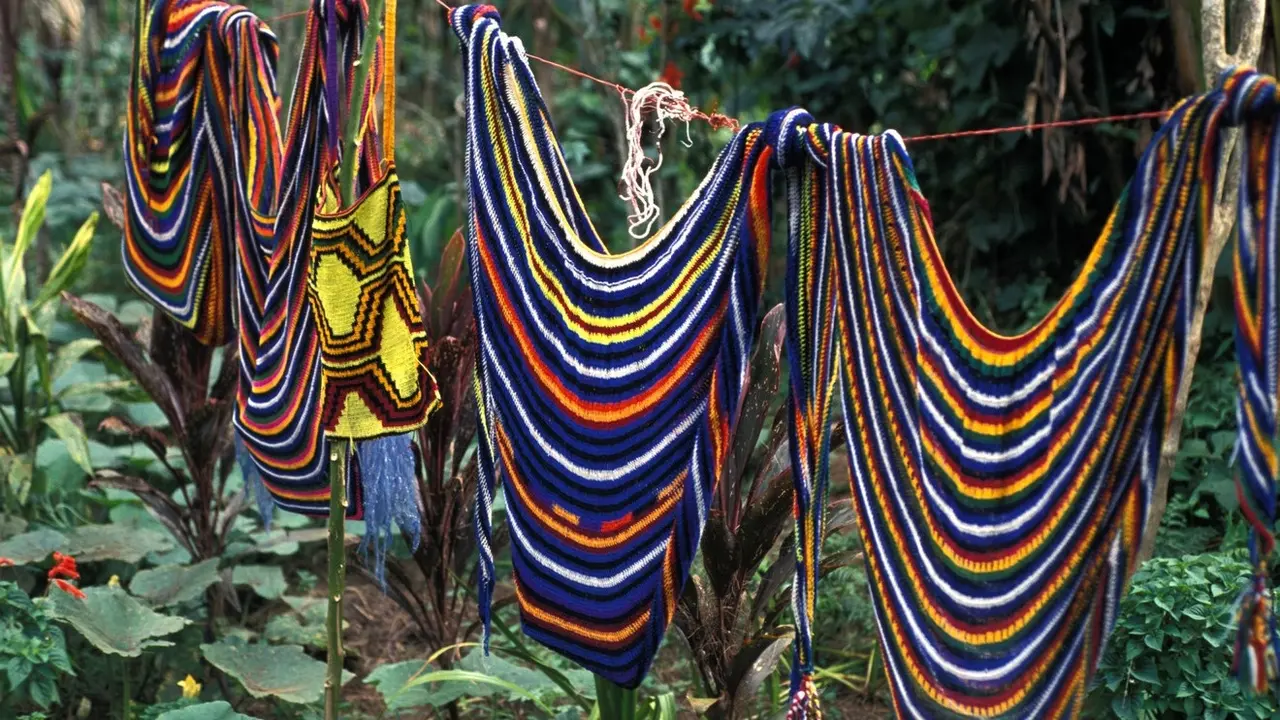 Tas Tradisional Suku di Indonesia