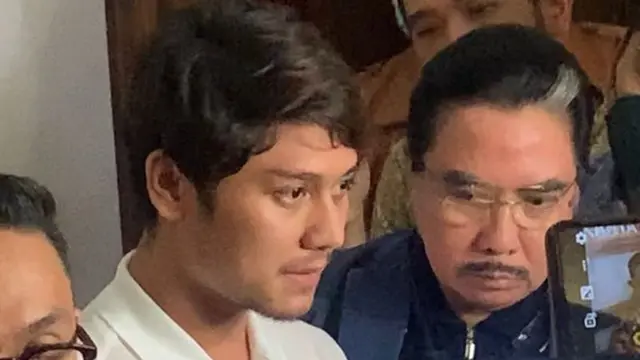 5 Potret Rizky Billar Bebas dari Tahanan, Ucap Permintaan Maaf ke Lesti Kejora