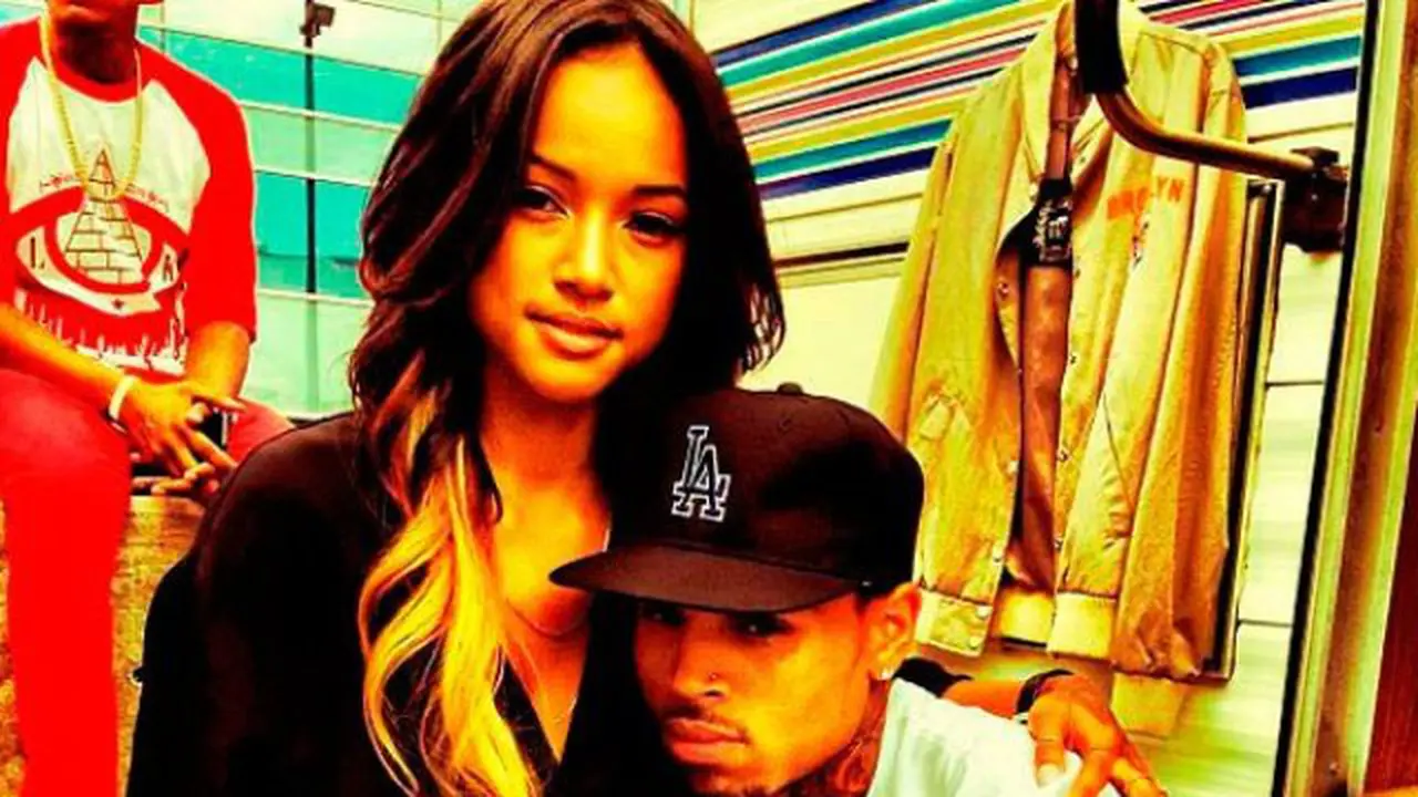 Chris Brown Pamer Foto Seksi Pacar
