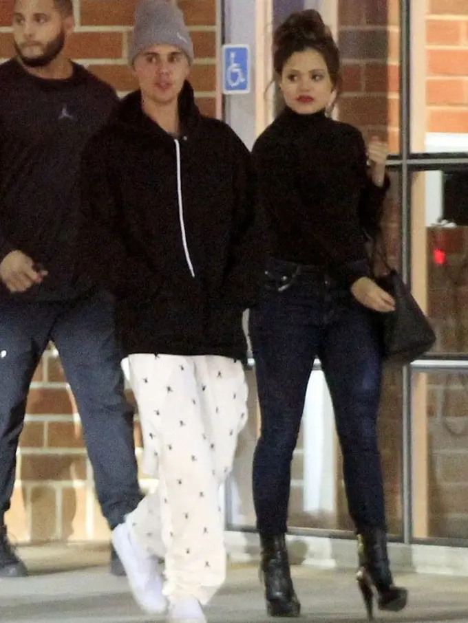 Justin Bieber dan Sarah Jeffery