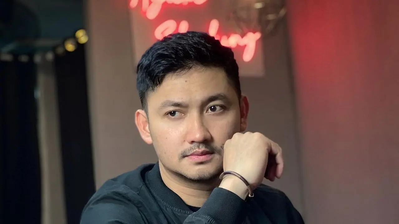 Angga Wijaya. (Foto: Dok. Instagram @anggawijaya88)