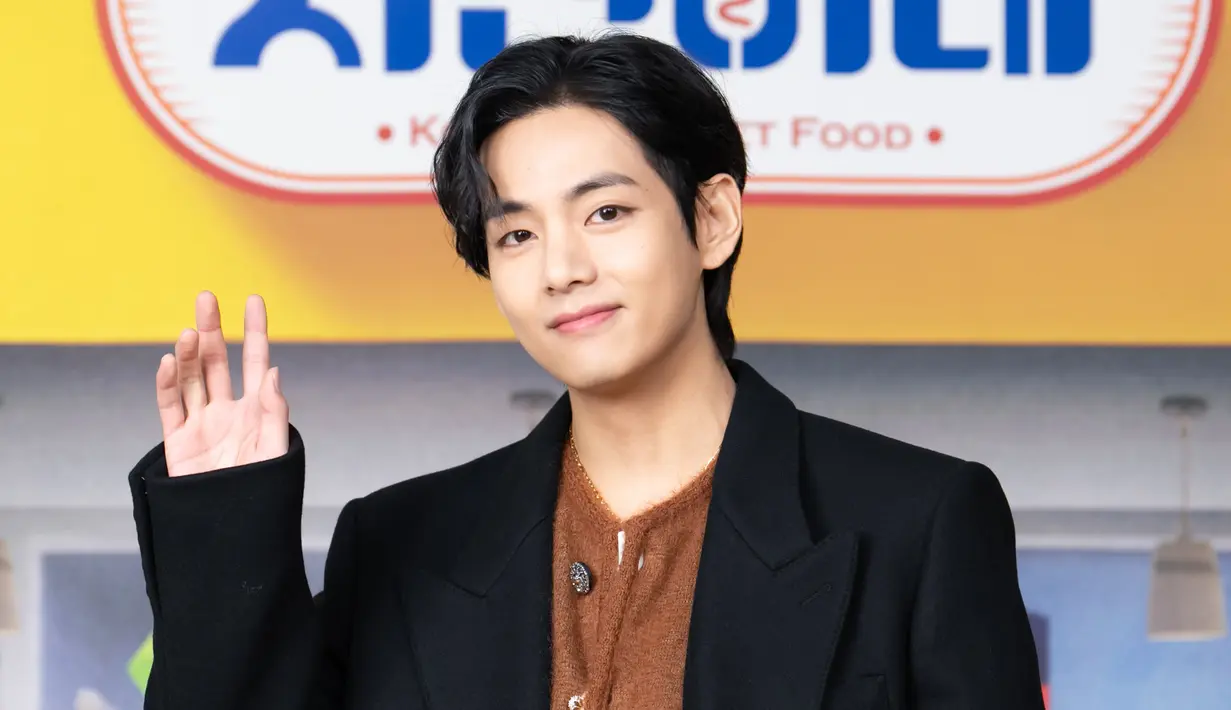 <p>V BTS dalam konferensi pers Jinny's Kitchen. (Foto: tvN)</p>
