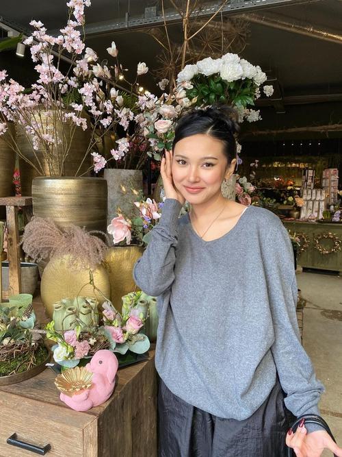 Chiroyli qoramagiz bilan yumshoq jinsiy aloqa