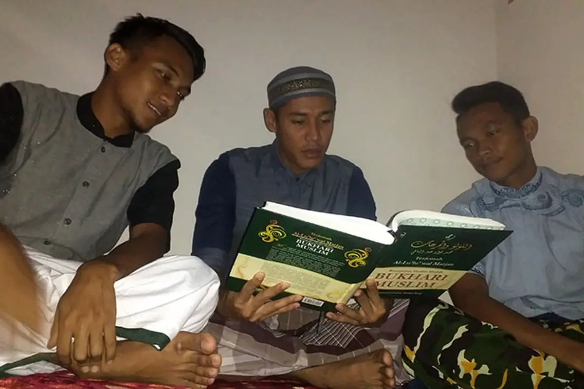 M. Hargianto, Indra Kafi, Ahmad Hari