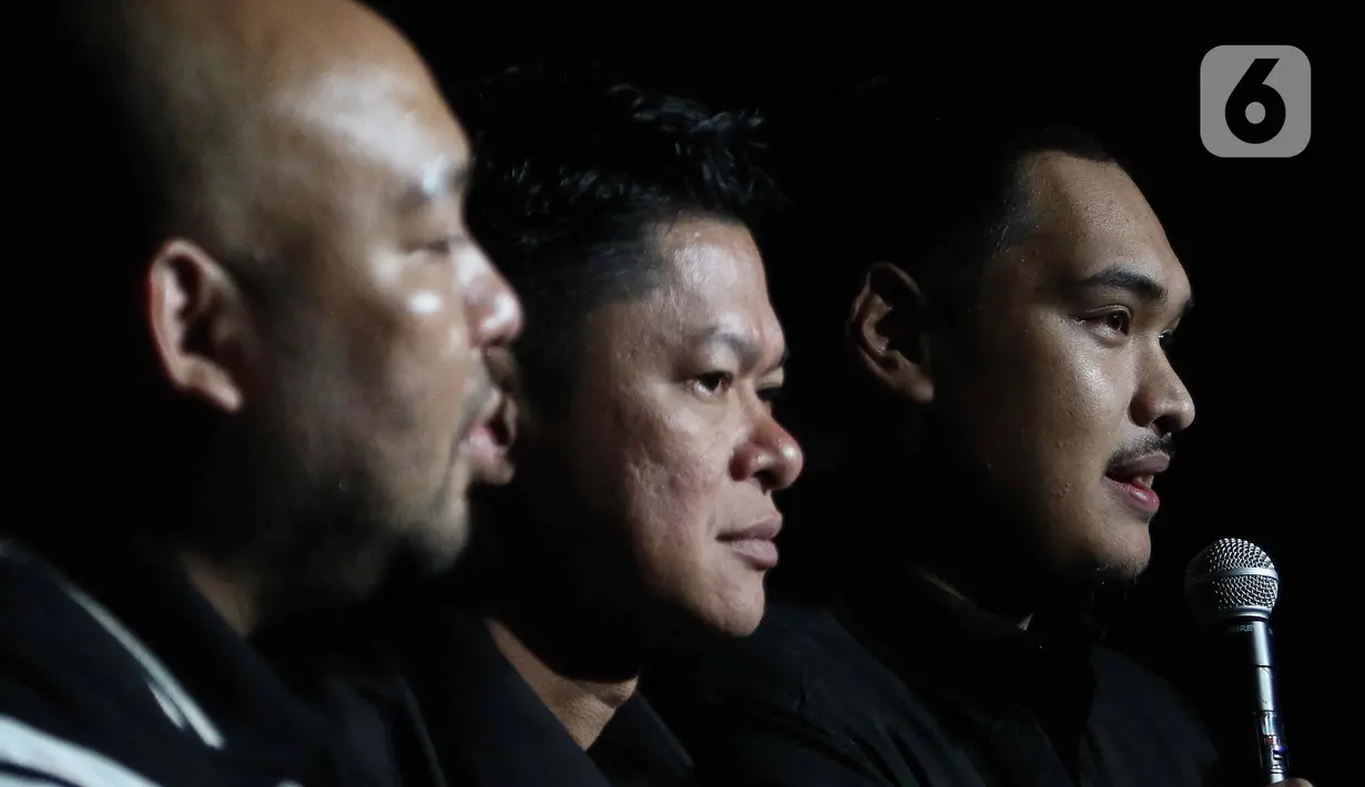 Koleksi tersebut menggunakan apparel Li-Ning. (Liputan6.com/Herman Zakharia)