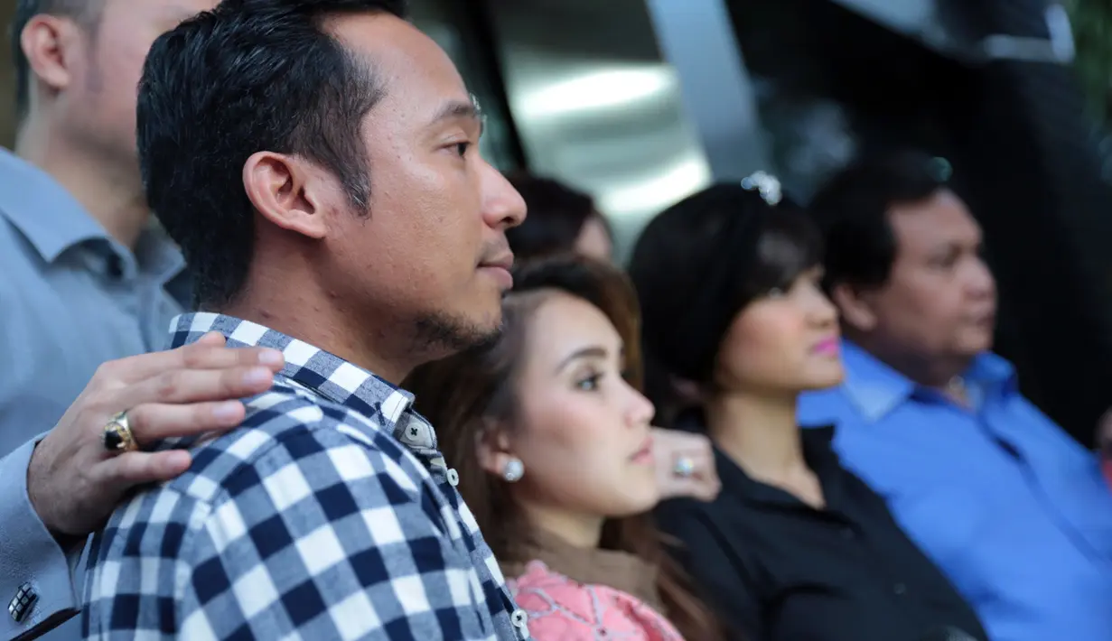 Denny mengatakan kalau penyidik mengajukan sekitar 20 pertanyaan. (Adrian Putra/Bintang.com)