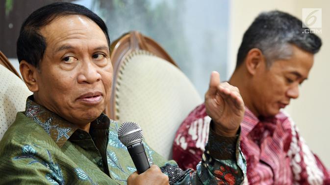 Anggota Fraksi MPR Partai Golkar yang juga Ketua Komisi II DPR RI, Zainudin Amali bersama Komisioner KPU RI, Wahyu Setiawan saat diskusi 4 Pillar MPR RI dengan tema 