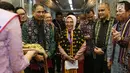 Menteri Pariwisata Arief Yahya (kiri) seusai peluncuran acara Tour de Flores 2017 di Jakarta, Rabu (5/7). Tak hanya ajang balap sepeda internasional, Tour de Flores juga sebagai ajang mempromosikan pariwisata di Flores. (Liputan6.com/Angga Yuniar)