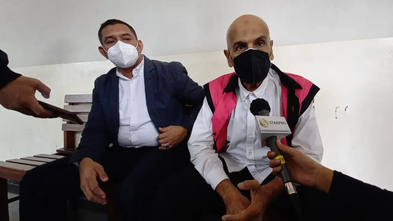 Mark Sungkar bersiap menjalani kasus korupsi di Pengadilan Negeri Jakarta Pusat
