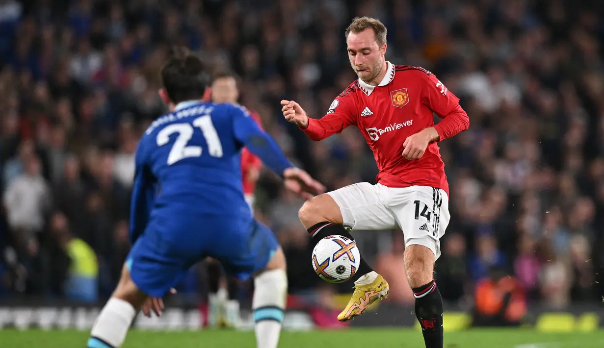 Christian Eriksen merupakan gelandang penuh pengalaman dengan kereativitas dan kualitas dalam hal menyerang. Pria asal Denmark tersebut sejauh ini telah mencetak 2 gol dan 8 assist dalam 26 penampilannya bersama Manchester United pada musim ini. Dengan 6 assistnya, Eriksen kini berada di peringkat kedua sebagai pembuat assist terbanyak di Liga Inggris musim ini. (AFP/Christian Eriksen)